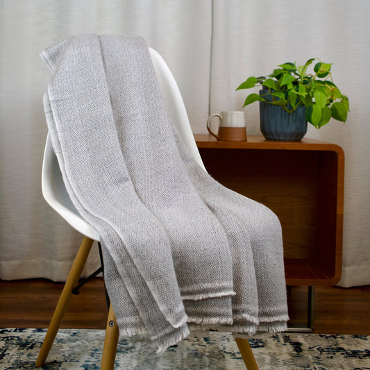 Altanera Cashmere Throw - Quartz Sky