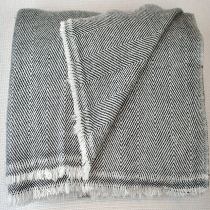 Altanera Cashmere Throw - Storm Trail