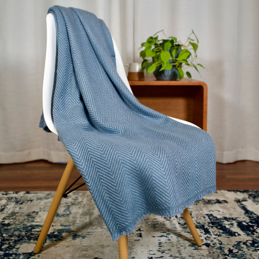 Altanera Cashmere Throw - Midnight Echo