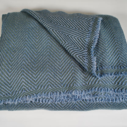 Altanera Cashmere Throw - Midnight Echo